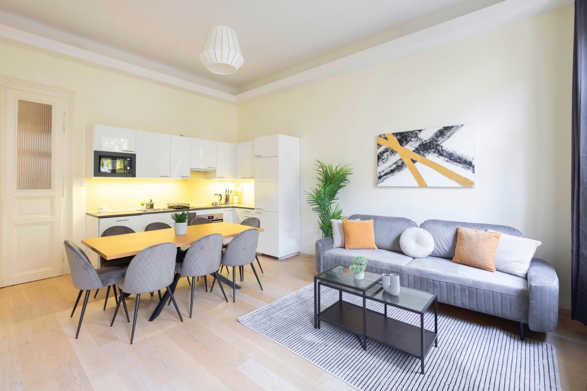 Exclusive & Spacious Central Residence W/ 4Bedrm 2Bathrm Budapest Luaran gambar